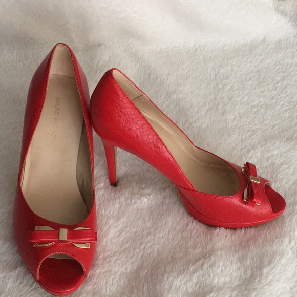 Shoes - Picture 2 of 4